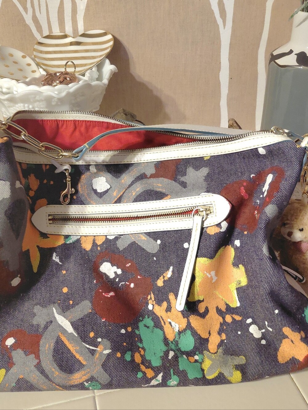 Dooney & Bourke Shoulder Bag Graffiti Paint-Splash Canvas  with White Trim - Picture 15 of 15